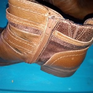 Women's leather boots